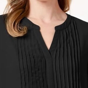 CHARTER CLUB
Petite Printed Pintuck Top, deep black